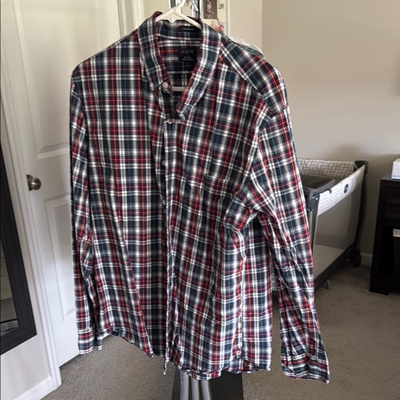 Men's J Crew Plaid Button-Up Shirt - Picture 1 of 2
